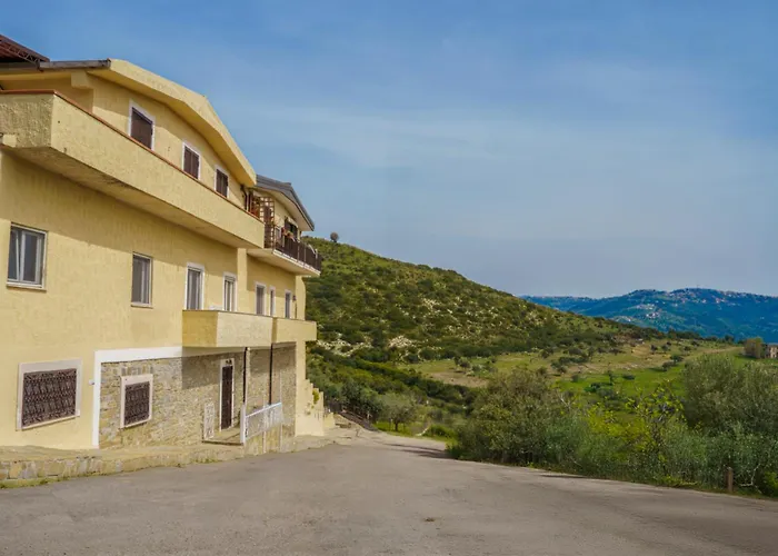 アパートホテル Il Panorama Housing Cilento サンタ・マリア・ディ・カステッラバーテ